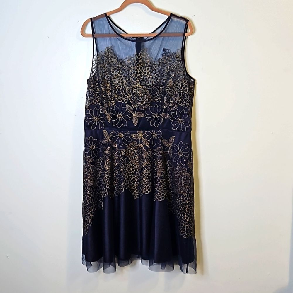 Tahari Arthur S. Levine, navy blue with gold floral print dress. Size 16.